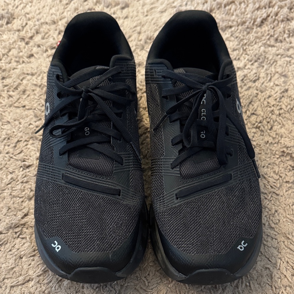 On Cloud Go Men's Charcoal Running Shoes. Size 9.